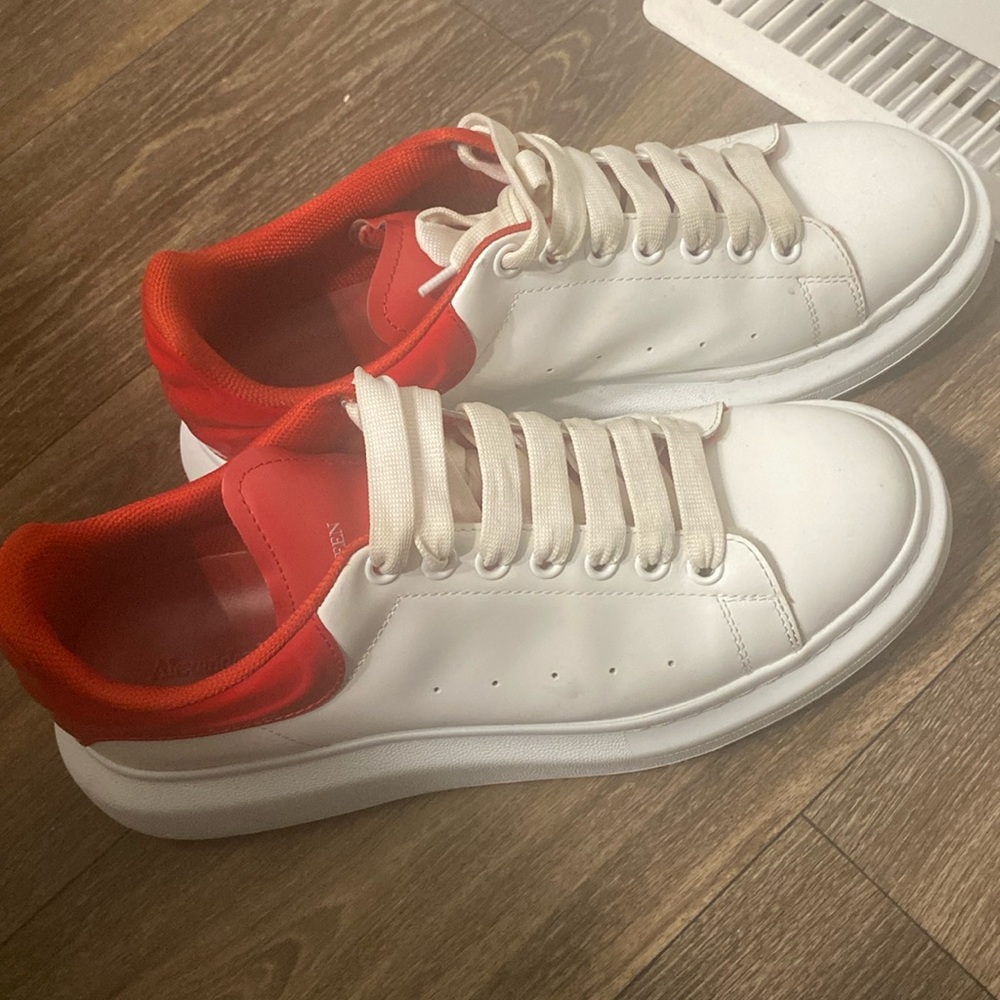 Alexander McQueen Gently used GREAT CONDITION